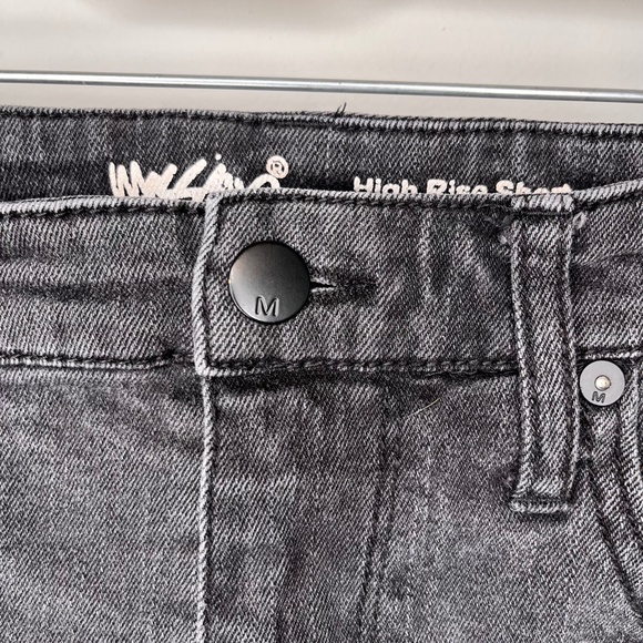 Mossimo Super Stretch High Rise Black Denim Shorts - Size 6/28 - Picture 6 of 13